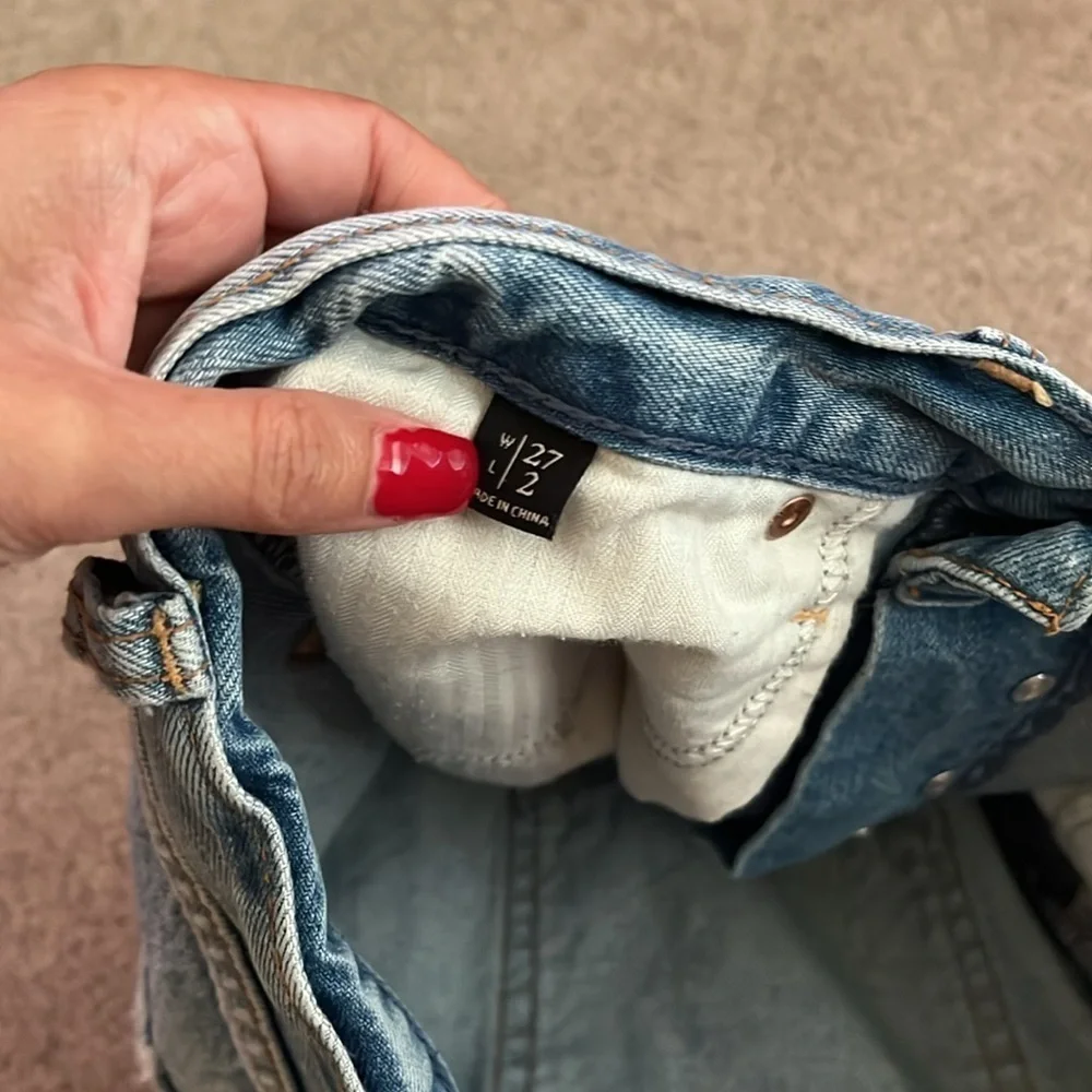 “Abercrombie & Fitch: High Waist Jean Shorts size 27”